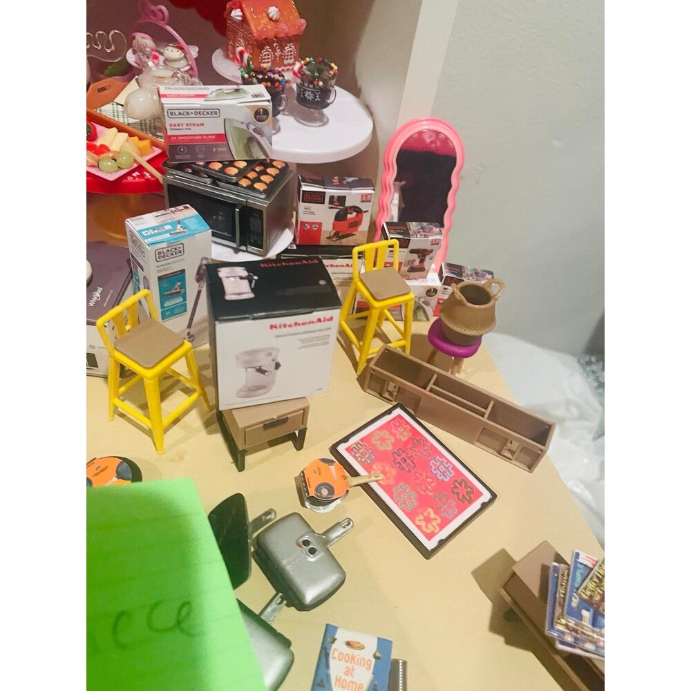 Mini brands home lot